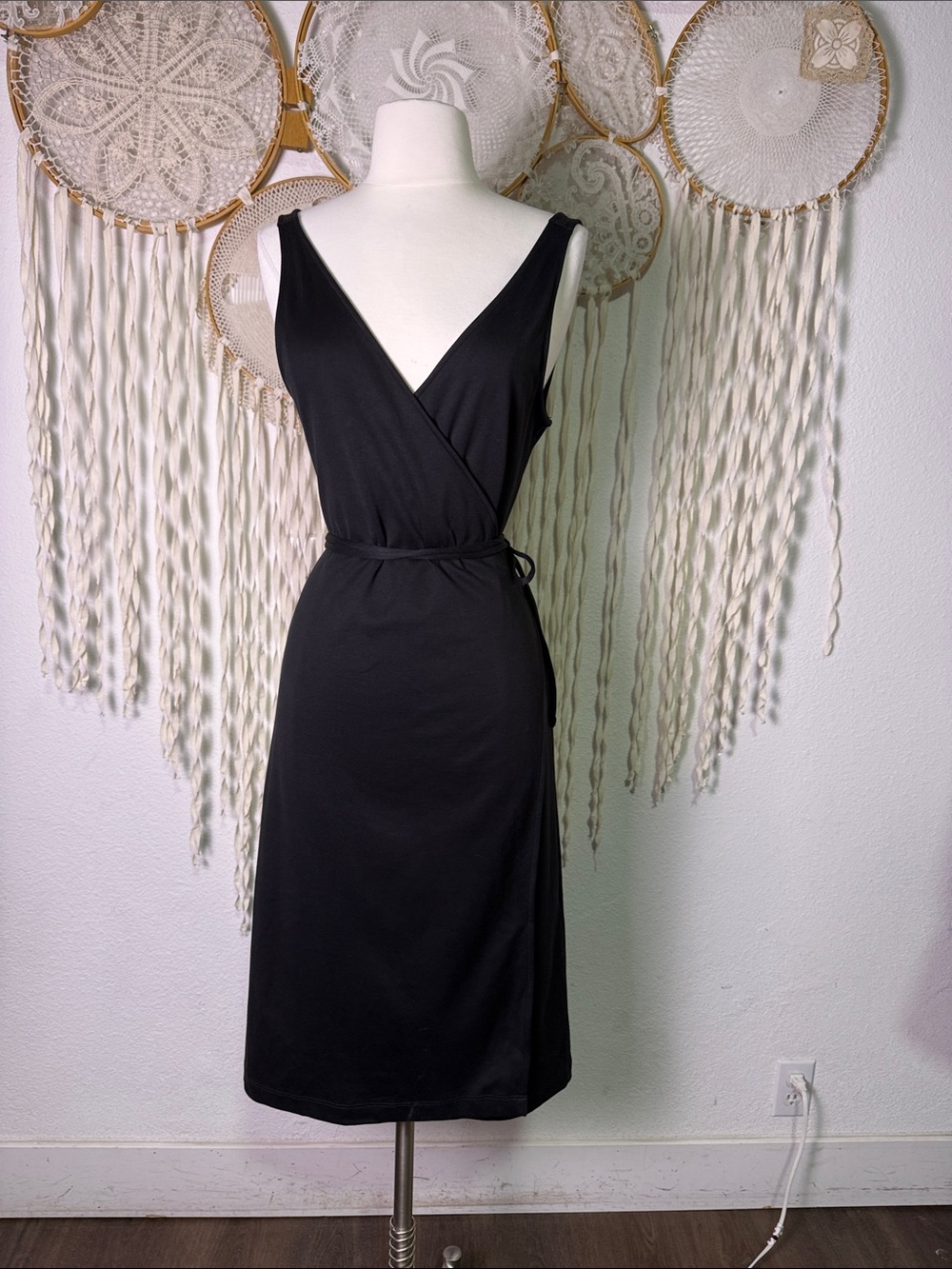 AYR The Yowza Black Midi Sleeveless Wrap Dress Size Small - Picture 5 of 9